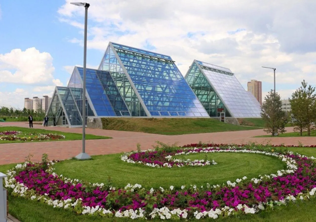 Hotel Отель У Ботанического Сада, В Самом Центре Nur-Sultan